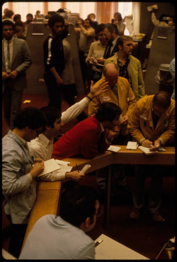 Gold market by Bernard Gotfryd